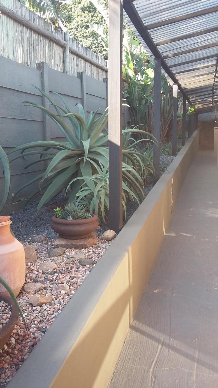 Al Marrakesh Guest House Ballito Esterno foto